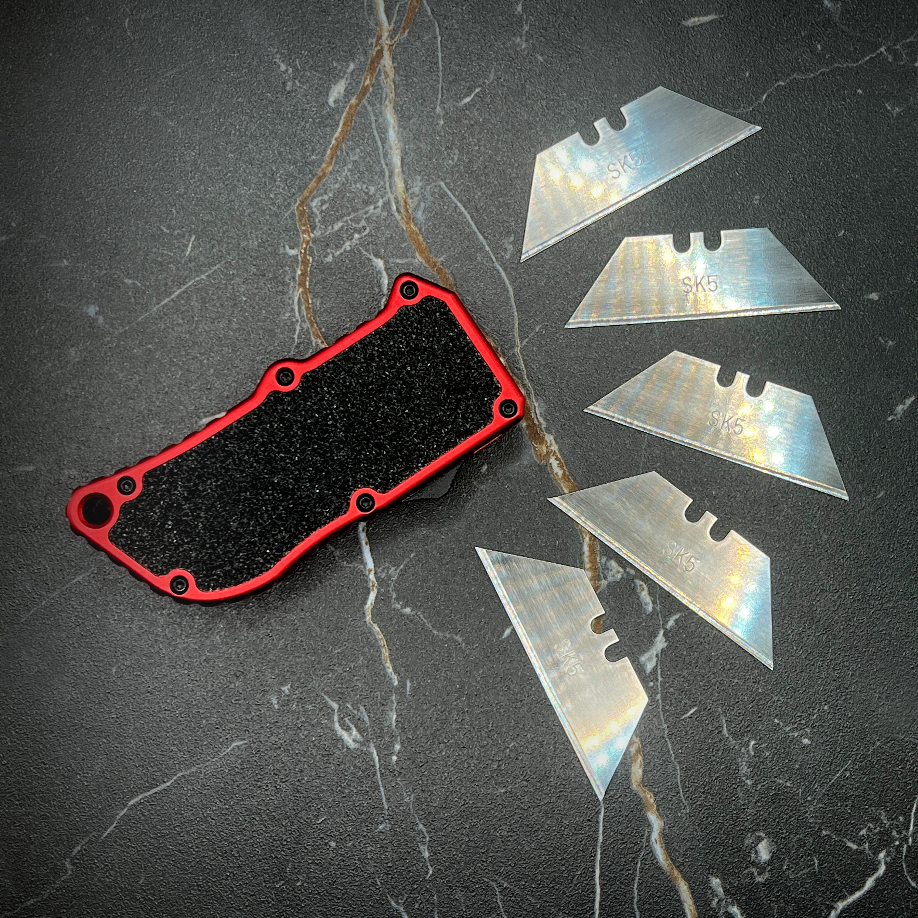 ainhue A39 Auto Retractable Box Cutter Utility Knife