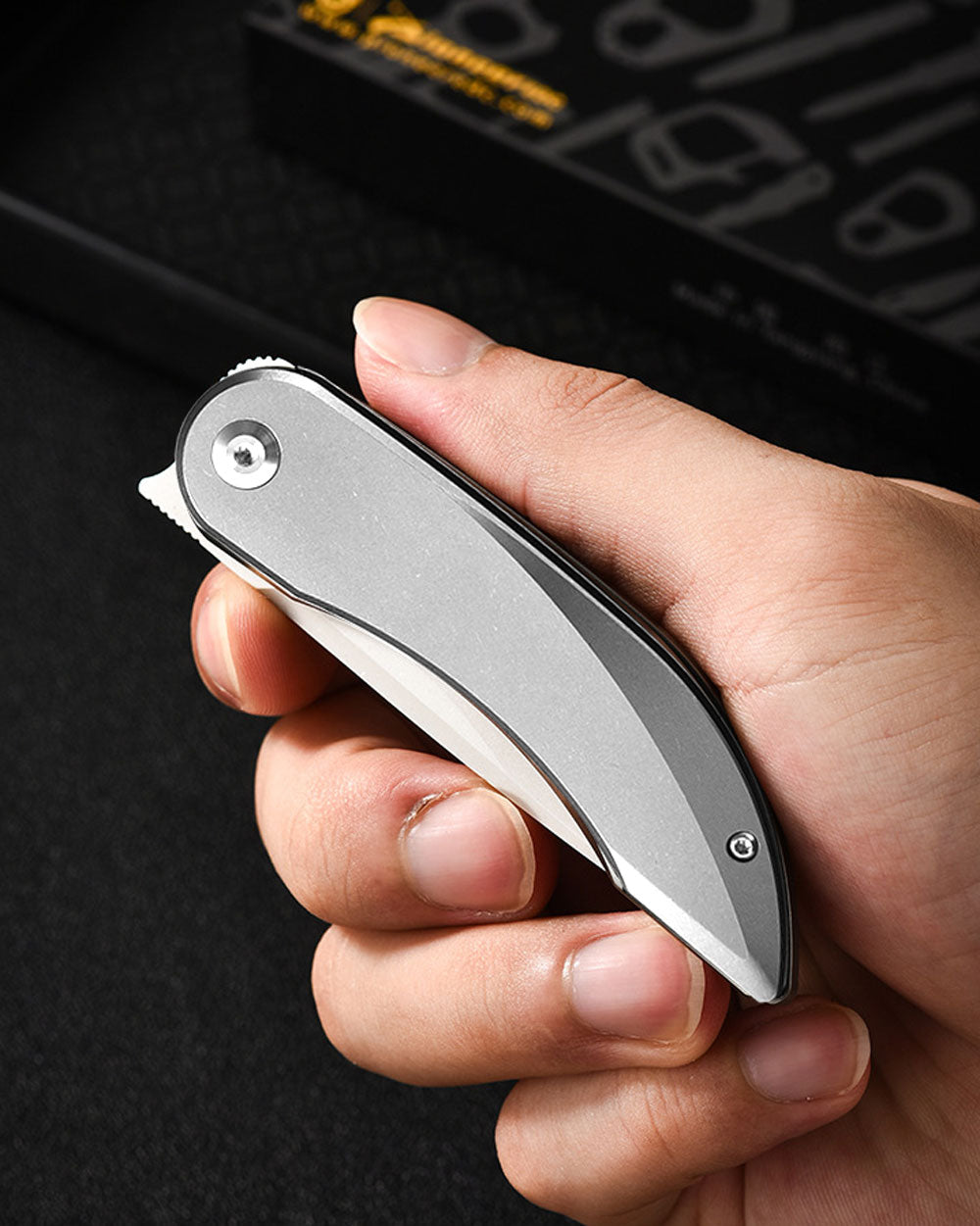 PioneerEDC MT0394 Folding Pocket Knife, 2.76 Inch M390 Drop Point Blade, TC4 Titanium Handle, Non-Locking EDC, 2.4 Oz
