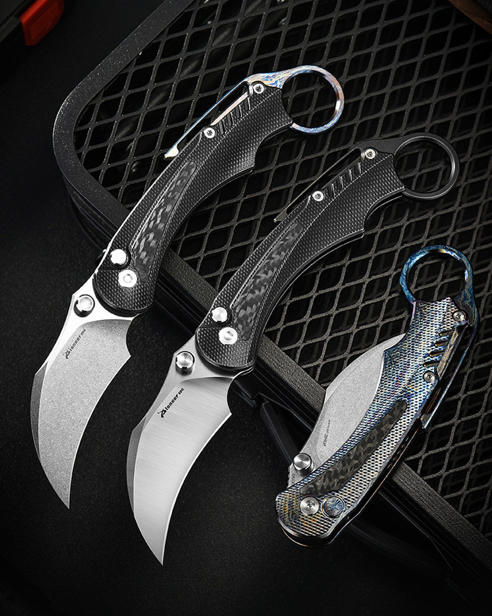 PioneerEDC MT575 Folding Karambit Knife, 2.76 inches D2 Blade, Thumb Stud One-Handed Deployment, Carbon Fiber TC4 Titanium Handle with Pocket Clip, 6.19 oz